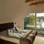 Dom Nad Jeziorem Gaja House * Jadamowo