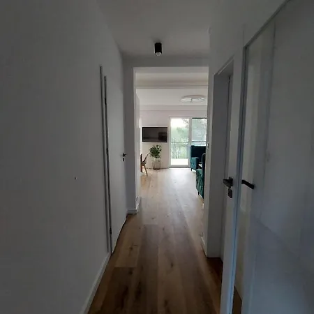 Dom Nad Jeziorem Gaja House 펜션