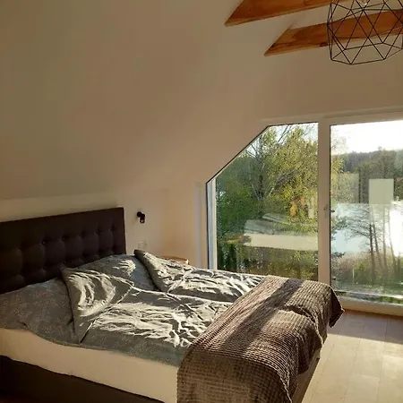 Dom Nad Jeziorem Gaja House * Jadamowo