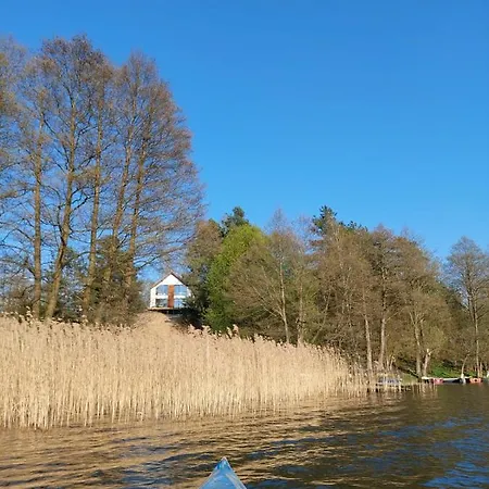 Dom Nad Jeziorem Gaja House Casa vacanze *
