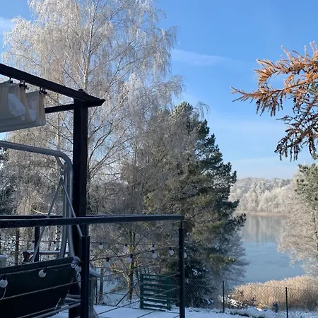 Dom Nad Jeziorem Gaja House